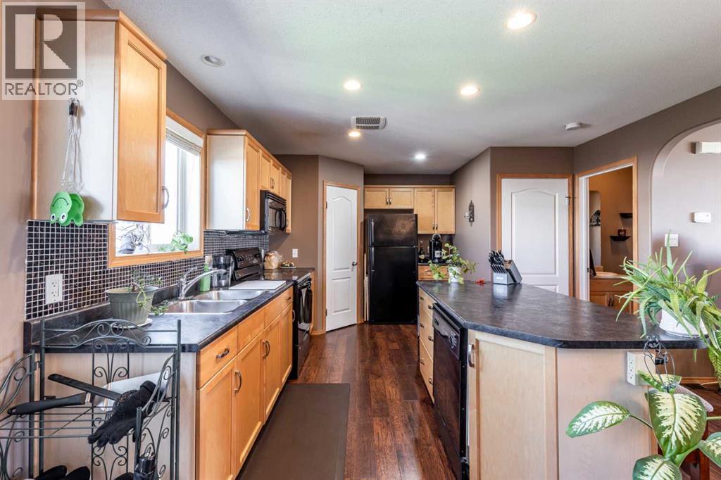 2, 128 3 Street Ne, Redcliff, Alberta  T0J 2P0 - Photo 16 - A2304388