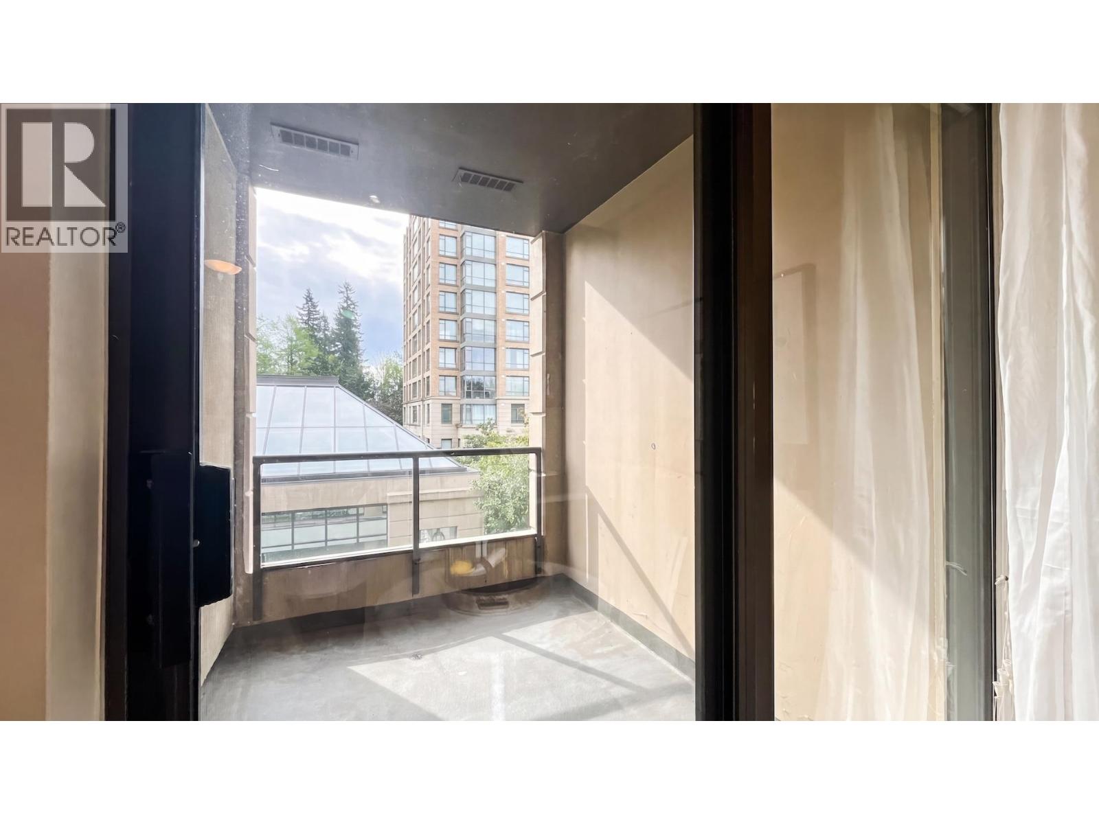 301 7368 Sandborne Avenue, Burnaby, British Columbia  V3N 5C5 - Photo 19 - R3114029