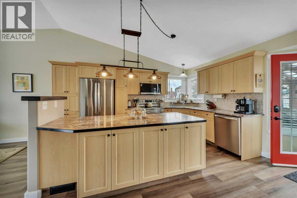 88 Premiere Crescent, Blackfalds, Alberta  T4M 0E5 - Photo 5 - A2303501