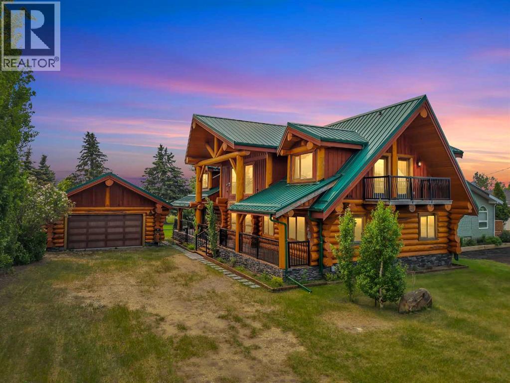 8 Oliver Avenue, gull lake, Alberta