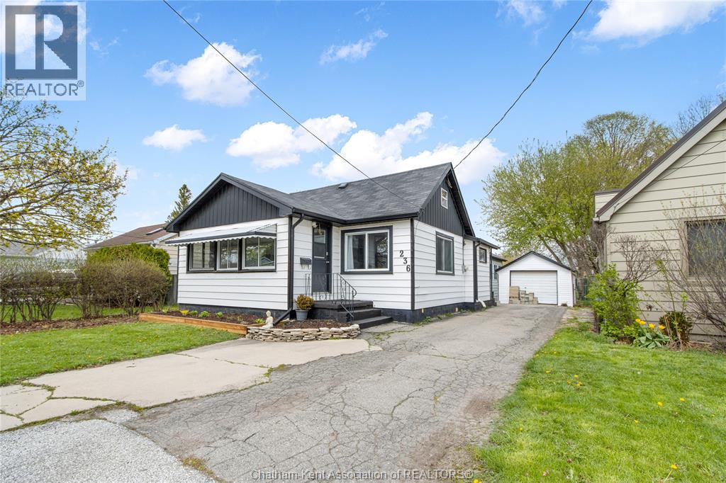 MLS# 26008964: 236 SANDYS STREET, Chatham, Canada