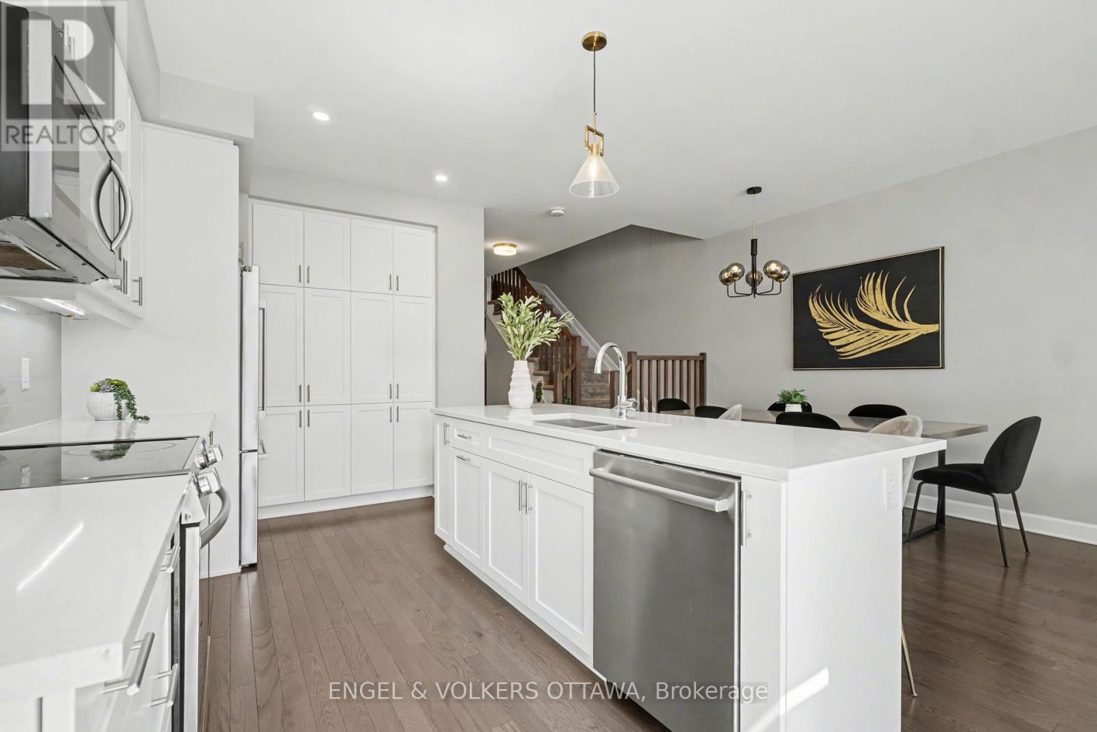 57 Mandevilla Crescent, Ottawa, Ontario  K1T 0Y2 - Photo 10 - X13035452