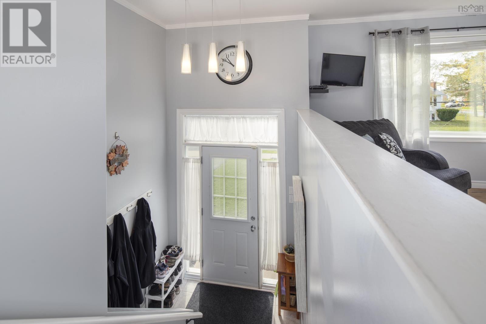 4 Evergreen Drive, Cole Harbour, Nova Scotia  B2W 4A7 - Photo 2 - 202608368