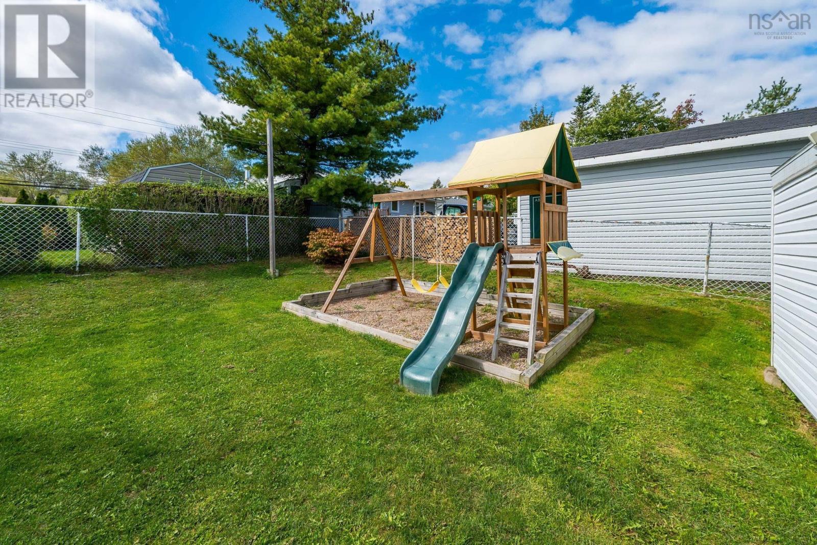 4 Evergreen Drive, Cole Harbour, Nova Scotia  B2W 4A7 - Photo 24 - 202608368