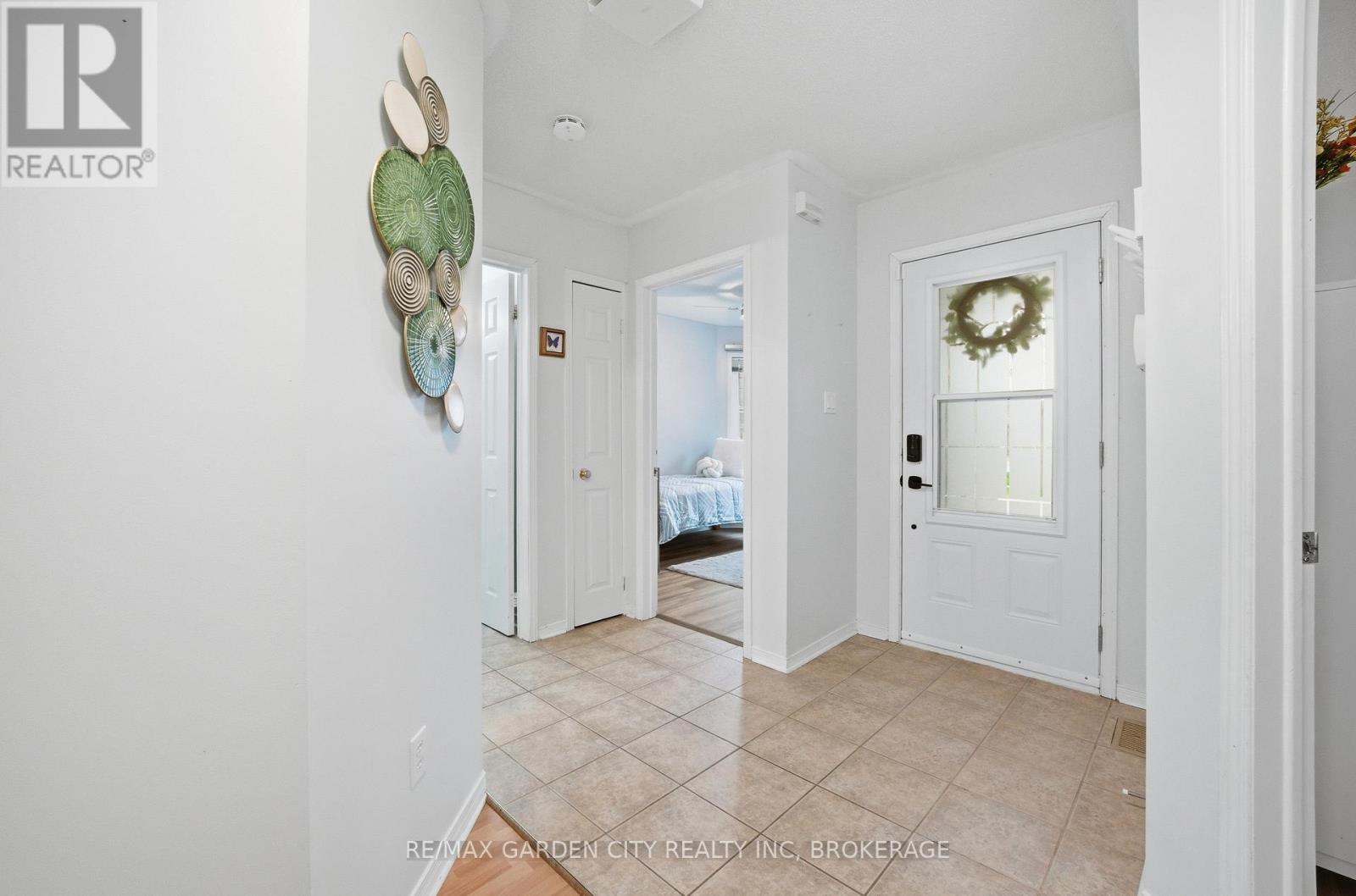 42 Jackson Court W, Welland, Ontario  L3C 7G2 - Photo 4 - X13035460