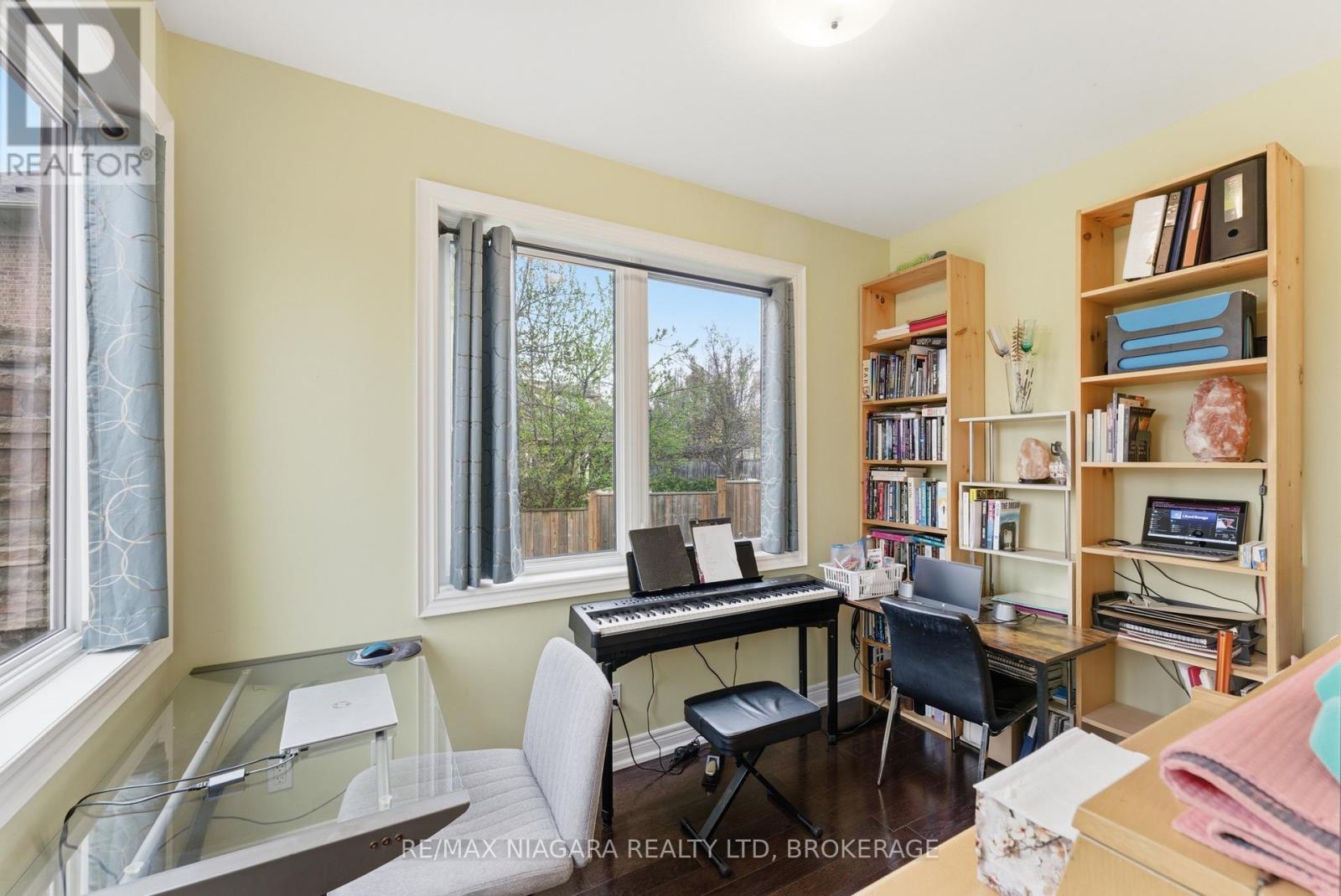 52 Scullers Way W, St. Catharines, Ontario  L2N 7T6 - Photo 12 - X13035470