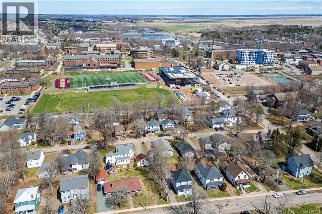 8 Estabrooks, Sackville, New Brunswick  E4L 3W7 - Photo 3 - NB137545