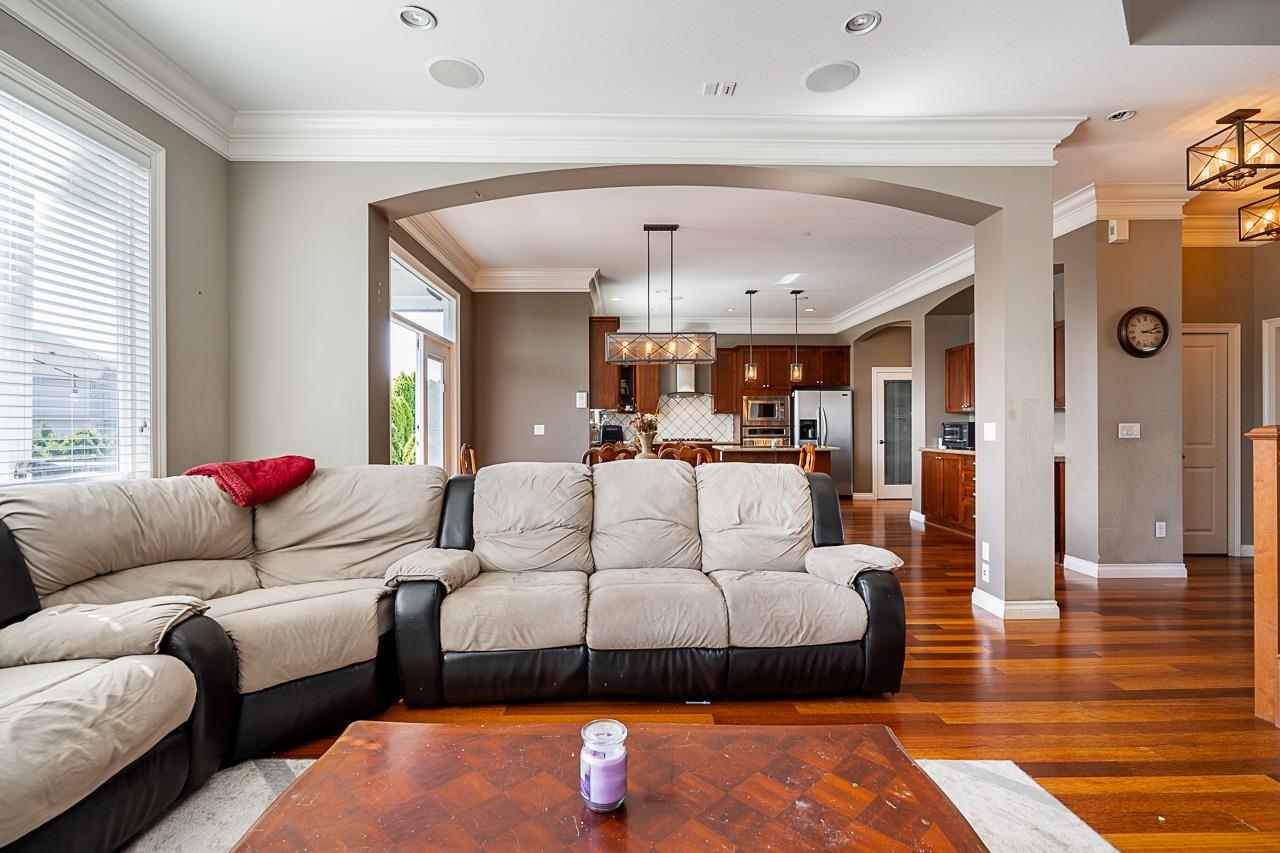 19654 69a Avenue, Langley, British Columbia  V2Y 3A6 - Photo 3 - R3114765