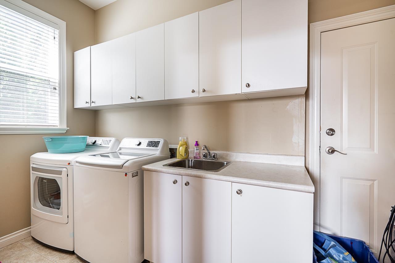 19654 69a Avenue, Langley, British Columbia  V2Y 3A6 - Photo 10 - R3114765