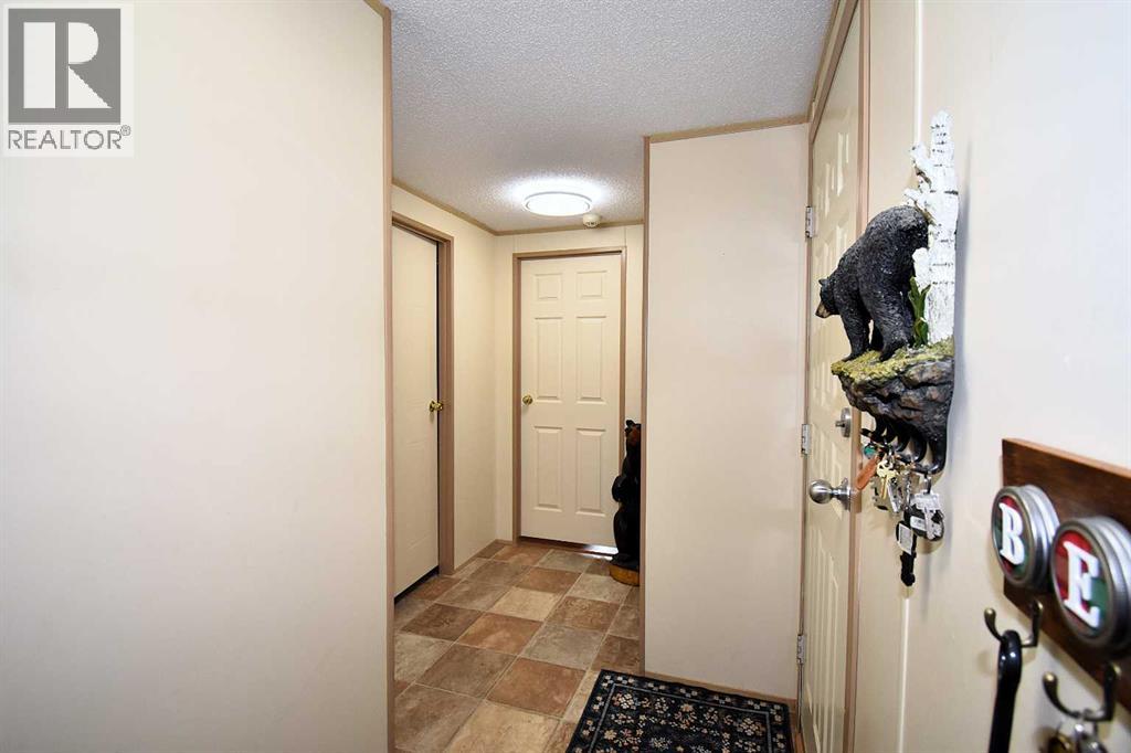 218 Skogg Avenue, Hinton, Alberta  T7V 1A6 - Photo 2 - A2303944