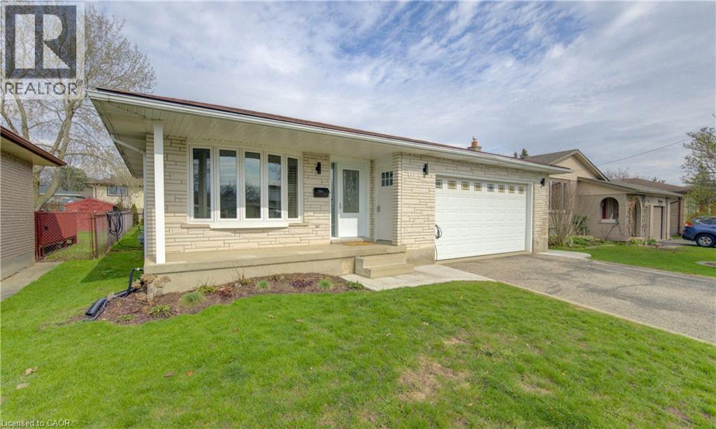 198 The Country Way, Kitchener, Ontario  N2E 2P4 - Photo 1 - 40808320