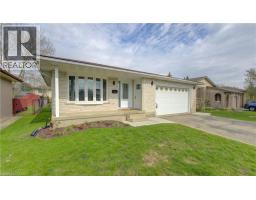 198 THE COUNTRY Way, Kitchener, Ontario