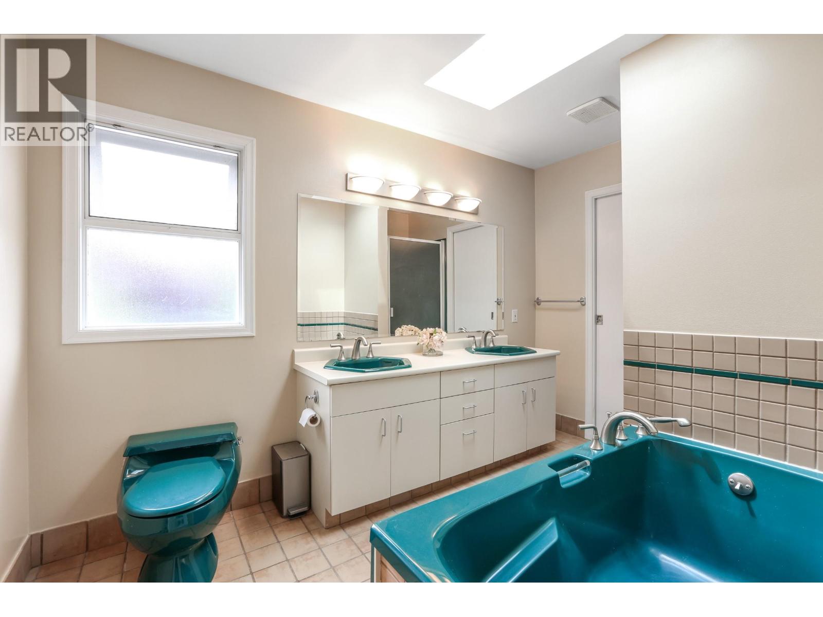 3962 W 22nd Avenue, Vancouver, British Columbia  V6S 1K1 - Photo 13 - R3088800