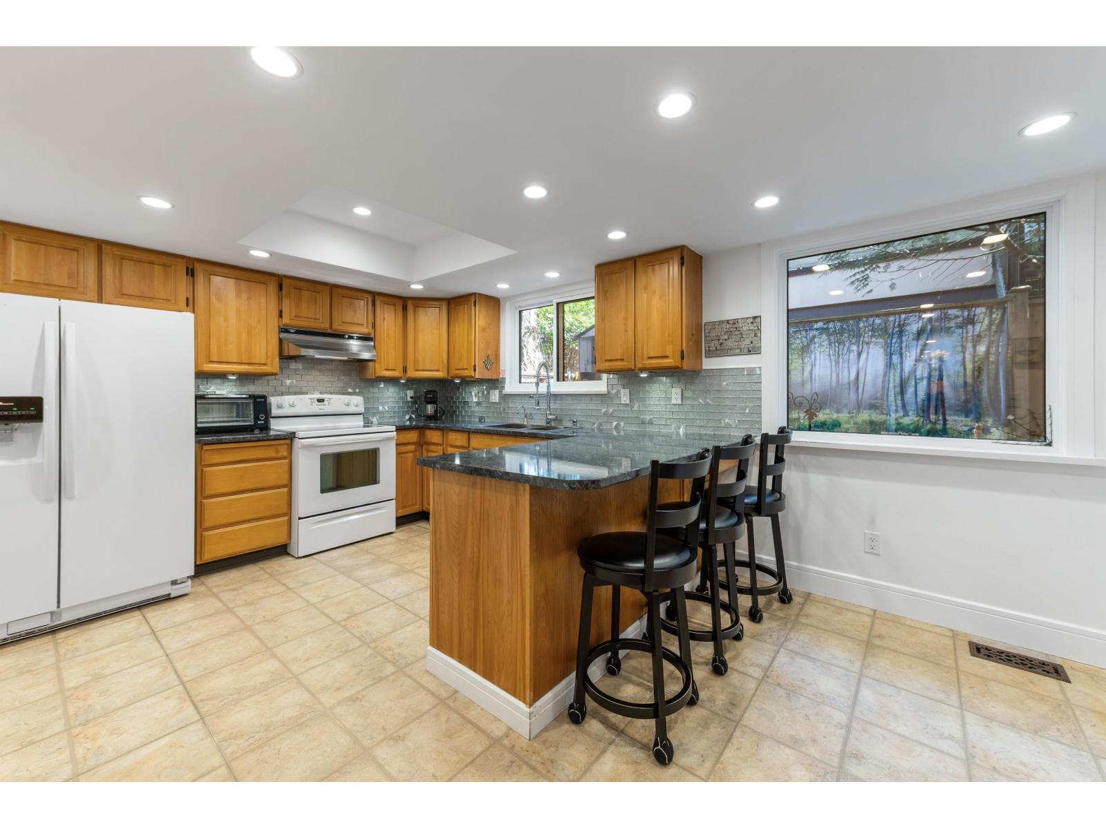 103 12757 16 Avenue, Surrey, British Columbia  V4A 1N2 - Photo 11 - R3114487