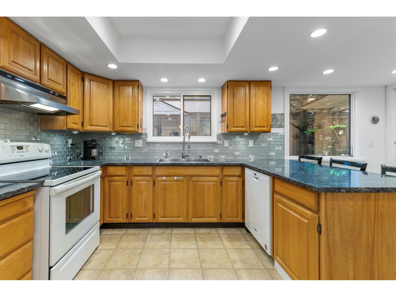 103 12757 16 Avenue, Surrey, British Columbia  V4A 1N2 - Photo 13 - R3114487