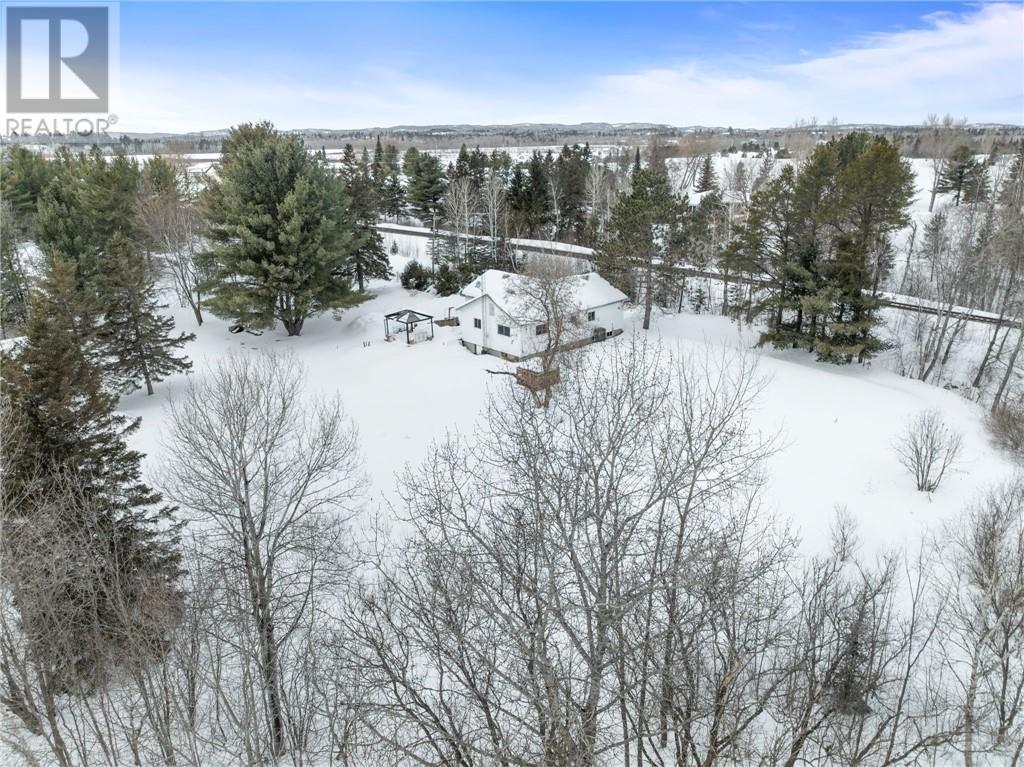 3665 Montpellier, Chelmsford, Ontario  P0M 1L0 - Photo 1 - 2126621