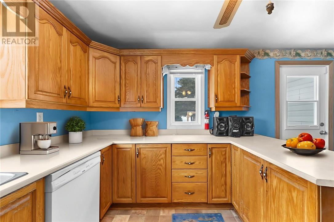 3665 Montpellier, Chelmsford, Ontario  P0M 1L0 - Photo 8 - 2126621