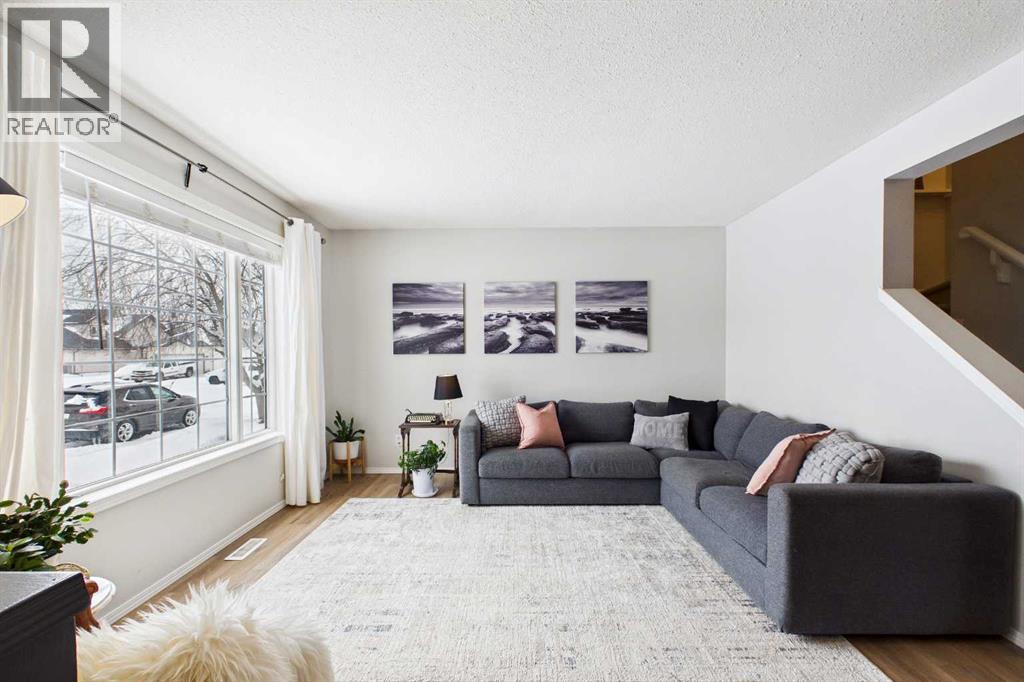 6 Green Meadow Crescent, Strathmore, Alberta  T1P 1H4 - Photo 2 - A2304019