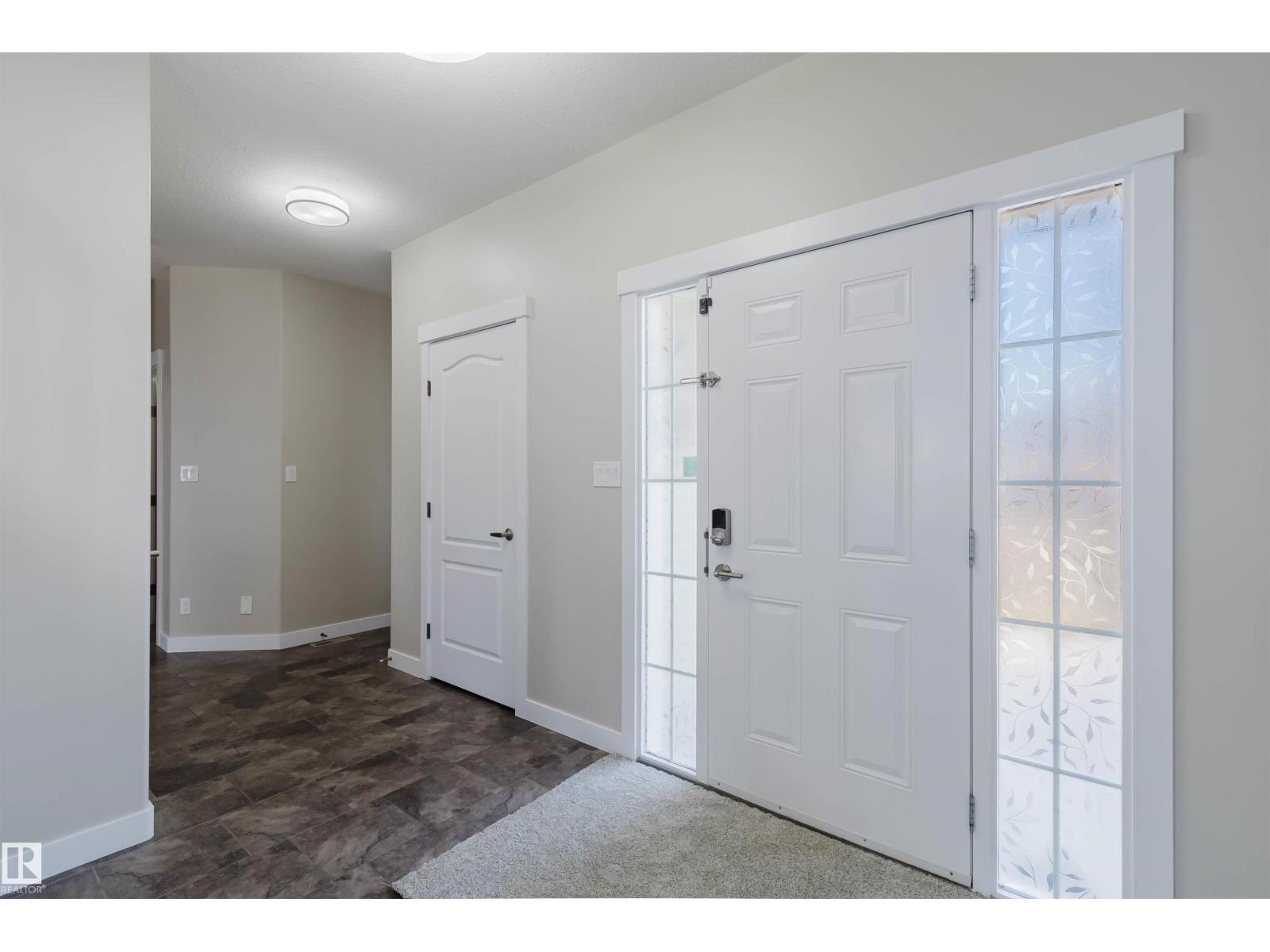 611 176 St Sw, Edmonton, Alberta  T6W 2G7 - Photo 3 - E4483736