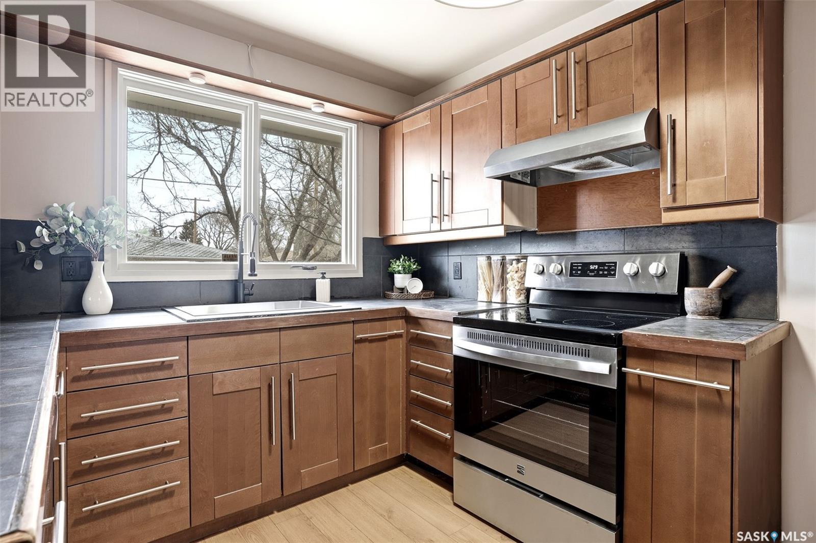 3814 25th Avenue, Regina, Saskatchewan  S4S 1L9 - Photo 11 - SK033736