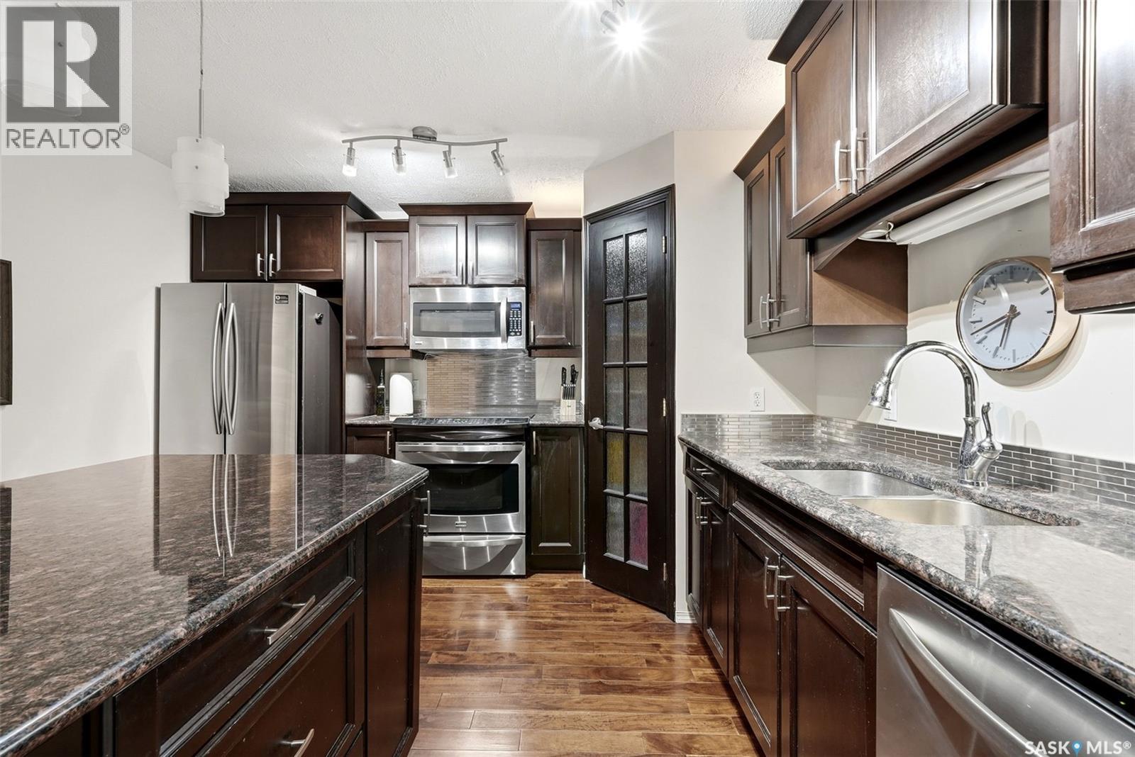 209 2244 Smith Street, Regina, Saskatchewan  S4P 2P4 - Photo 10 - SK033734