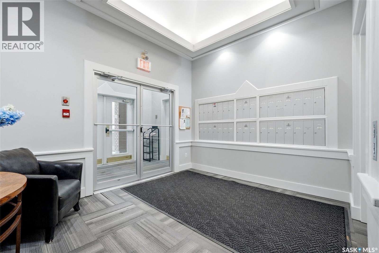 209 2244 Smith Street, Regina, Saskatchewan  S4P 2P4 - Photo 3 - SK033734