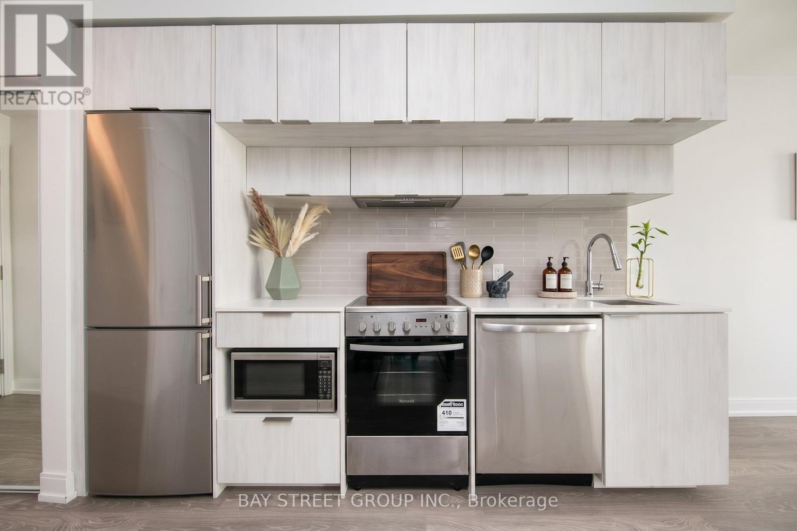 3012 - 181 Dundas Street E, Toronto, Ontario  M5A 0N5 - Photo 2 - C13035498