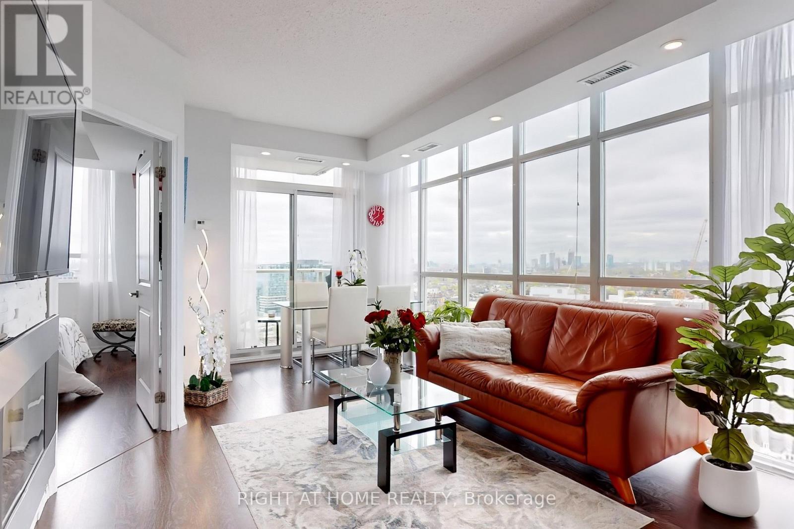 2415 - 125 WESTERN BATTERY ROAD, Toronto, Ontario