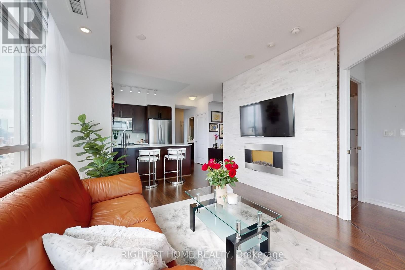 2415 - 125 Western Battery Road, Toronto, Ontario  M6K 3R8 - Photo 8 - C13035586