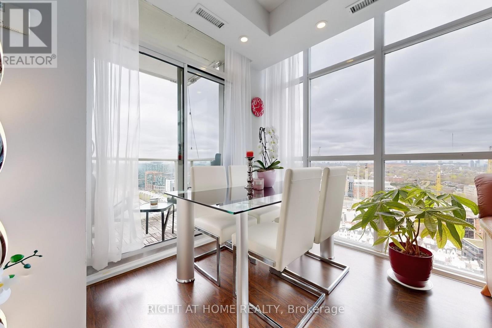 2415 - 125 Western Battery Road, Toronto, Ontario  M6K 3R8 - Photo 9 - C13035586