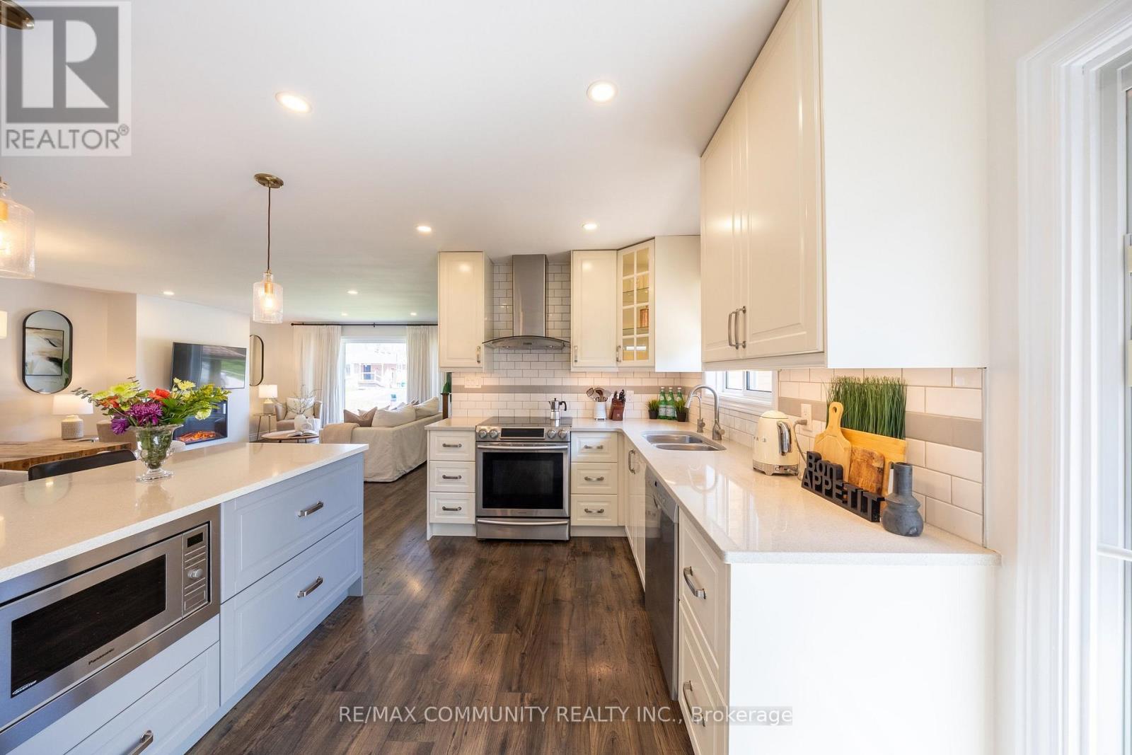 912 Walton Boulevard, Whitby, Ontario  L1N 3G5 - Photo 11 - E13035428