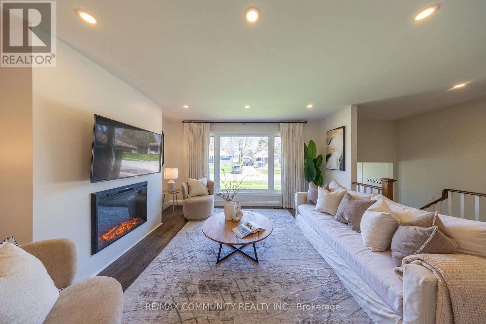 912 Walton Boulevard, Whitby, Ontario  L1N 3G5 - Photo 8 - E13035428