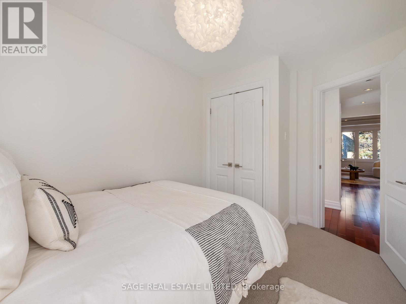 137 Willow Avenue, Toronto, Ontario  M4E 3K4 - Photo 16 - E13035512