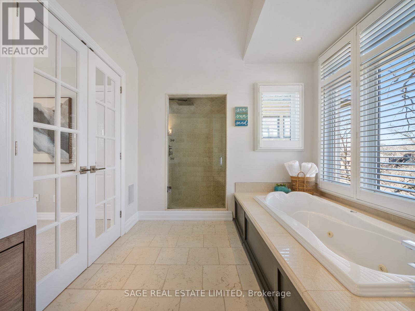 137 Willow Avenue, Toronto, Ontario  M4E 3K4 - Photo 24 - E13035512