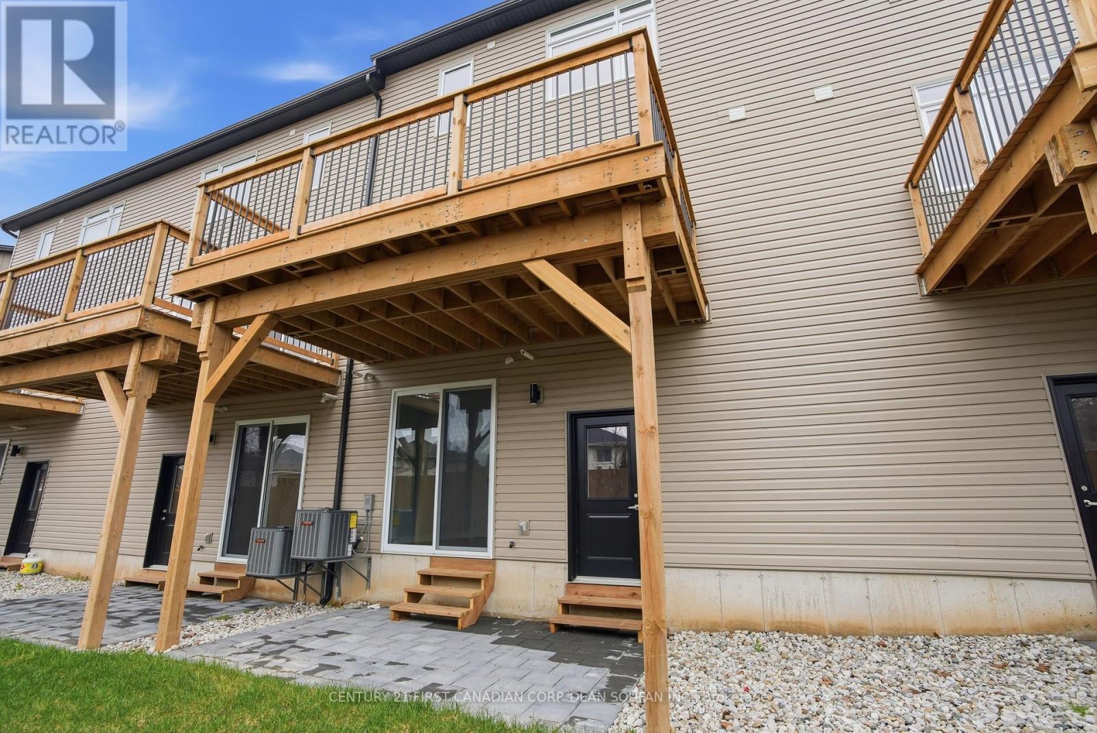 18 - 349 Southdale Road E, London South, Ontario  N6E 1A2 - Photo 44 - X12736758