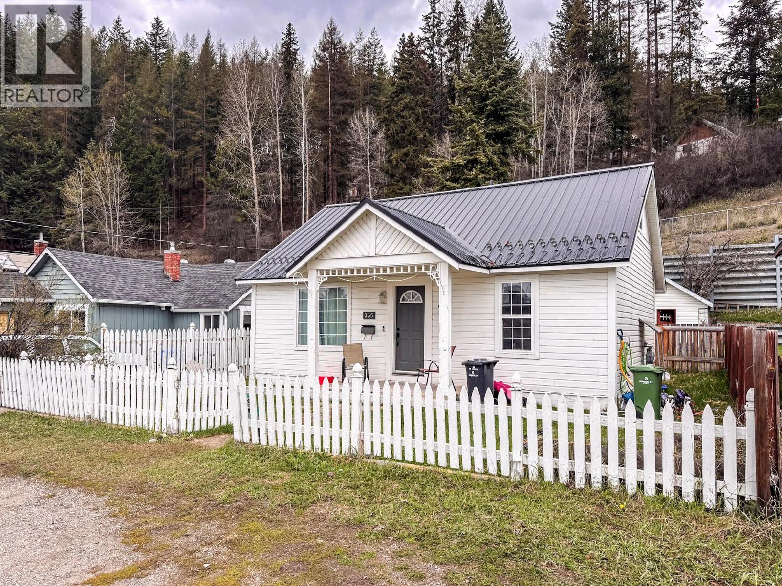 335 Chapman Street, Kimberley, British Columbia  V1A 1N8 - Photo 2 - 10384560
