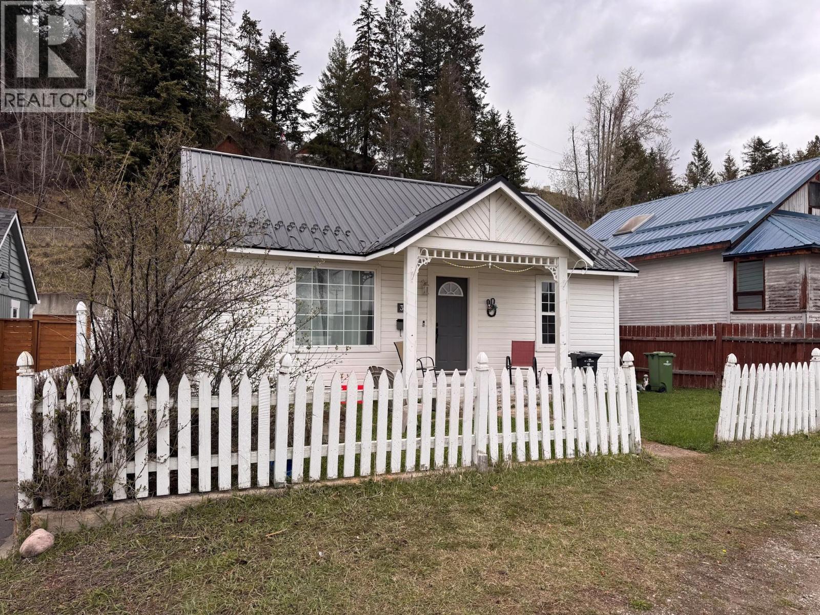 335 Chapman Street, Kimberley, British Columbia  V1A 1N8 - Photo 3 - 10384560