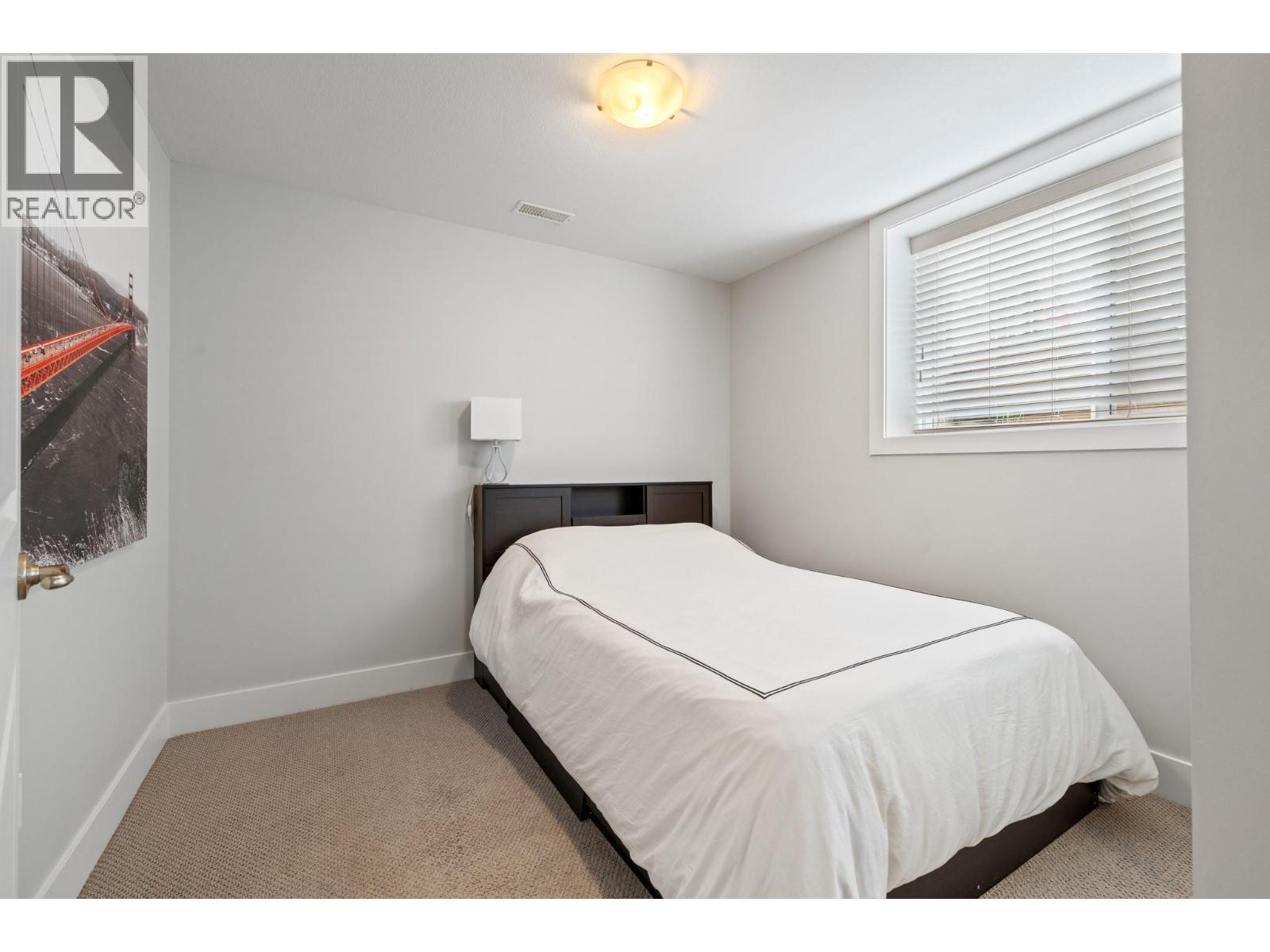 1260 Snowberry Avenue, Kelowna, British Columbia  V1W 5K7 - Photo 33 - 10382014