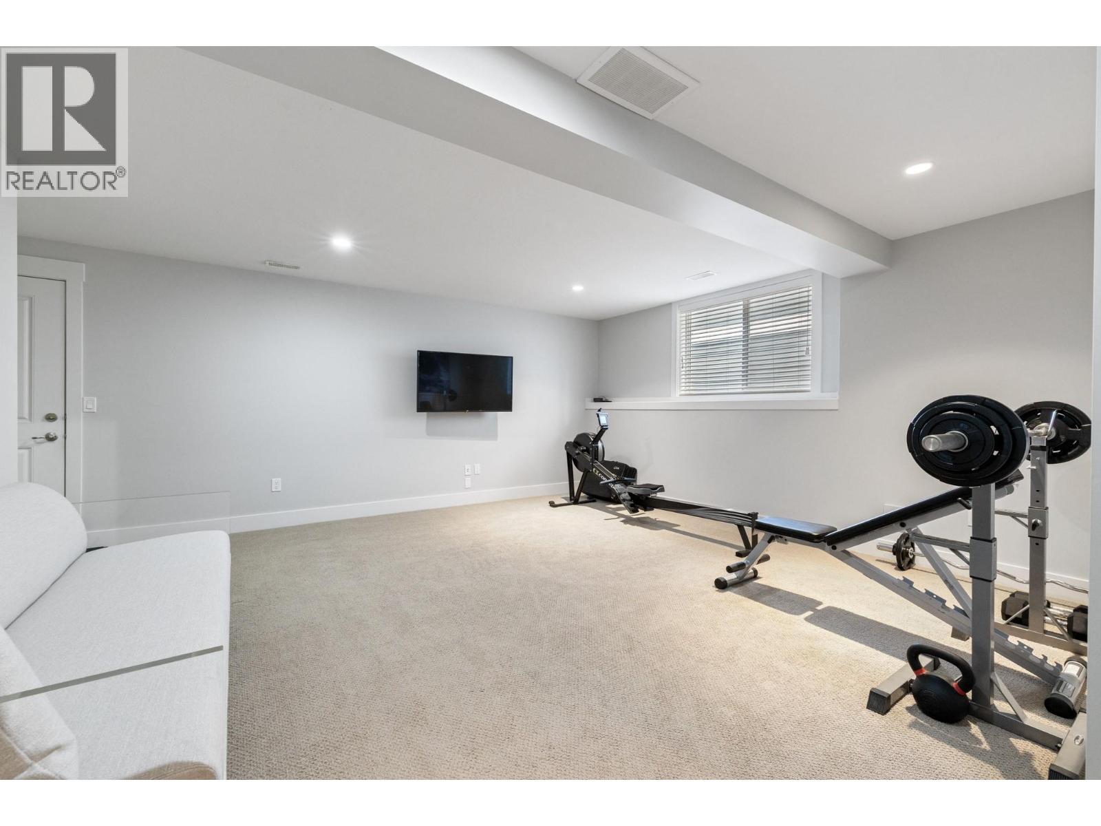 1260 Snowberry Avenue, Kelowna, British Columbia  V1W 5K7 - Photo 37 - 10382014