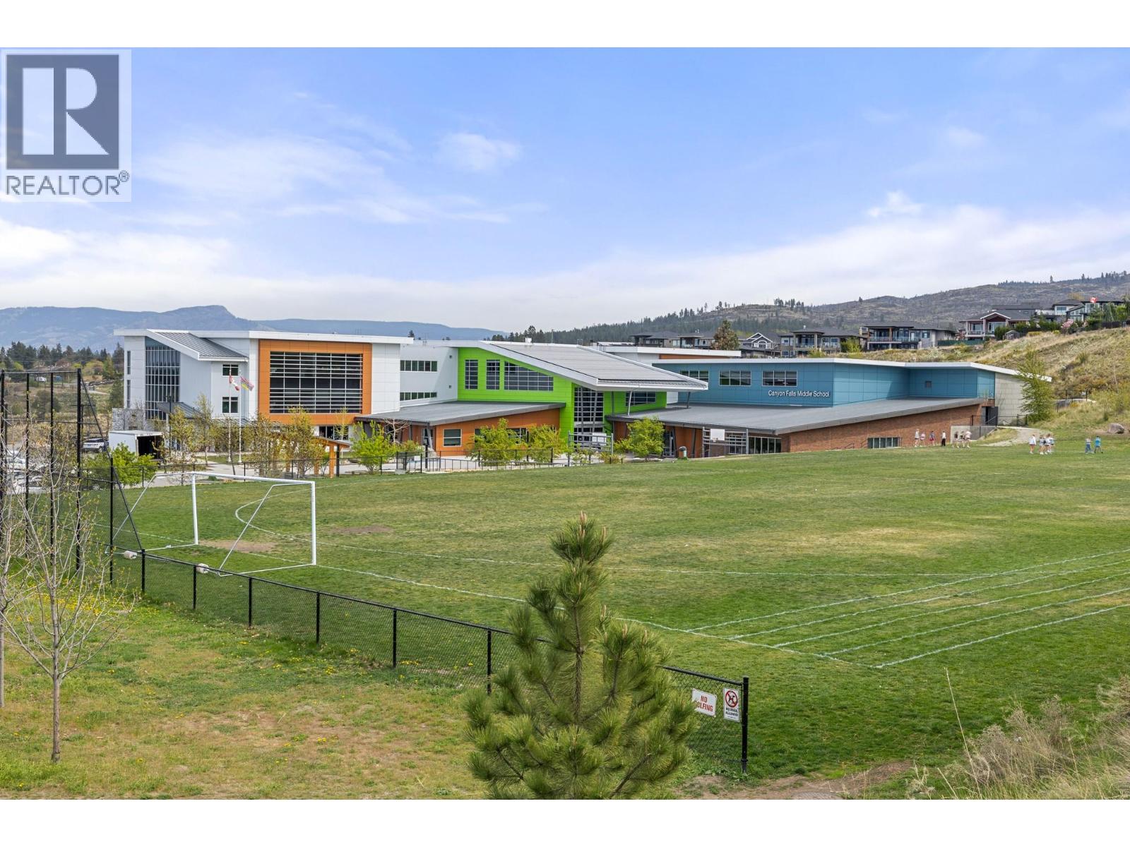 1260 Snowberry Avenue, Kelowna, British Columbia  V1W 5K7 - Photo 45 - 10382014