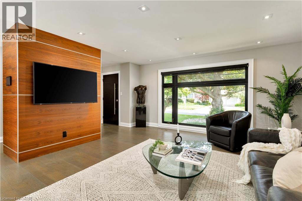 946 Glenwood Avenue, Burlington, Ontario  L7T 2K2 - Photo 8 - 40823569