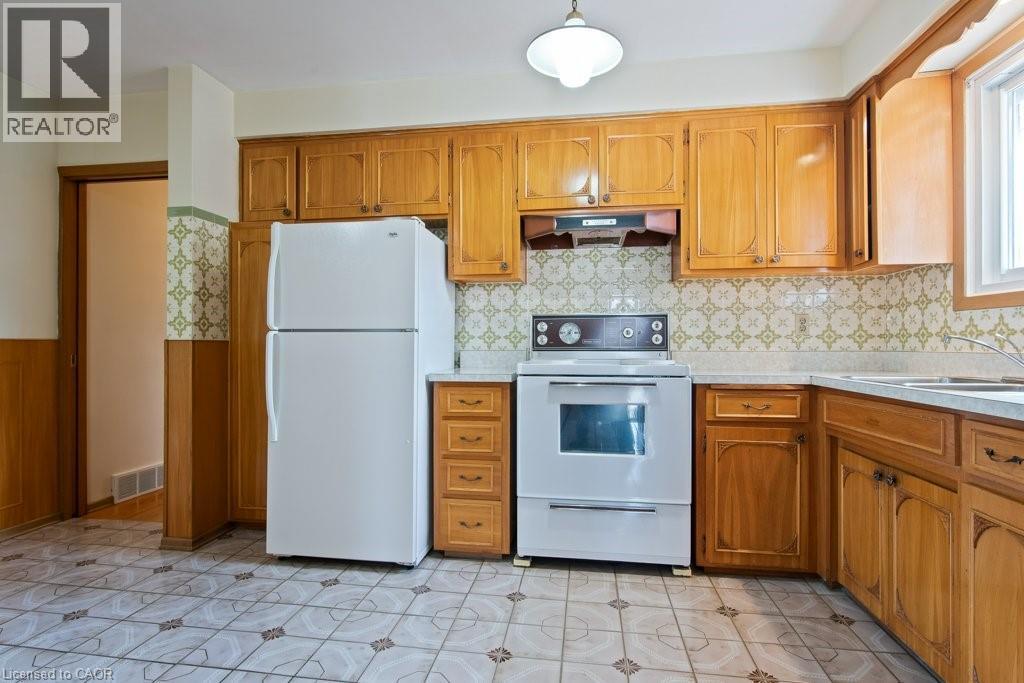 103 Queenston Drive, Kitchener, Ontario  N2B 2V2 - Photo 14 - 40823238