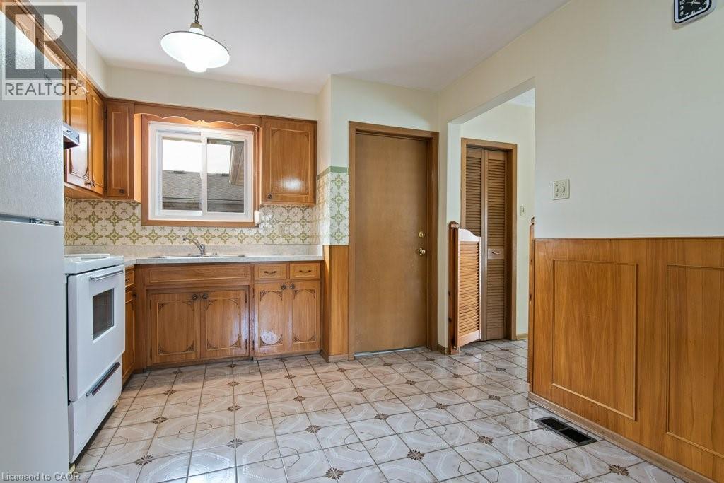 103 Queenston Drive, Kitchener, Ontario  N2B 2V2 - Photo 16 - 40823238