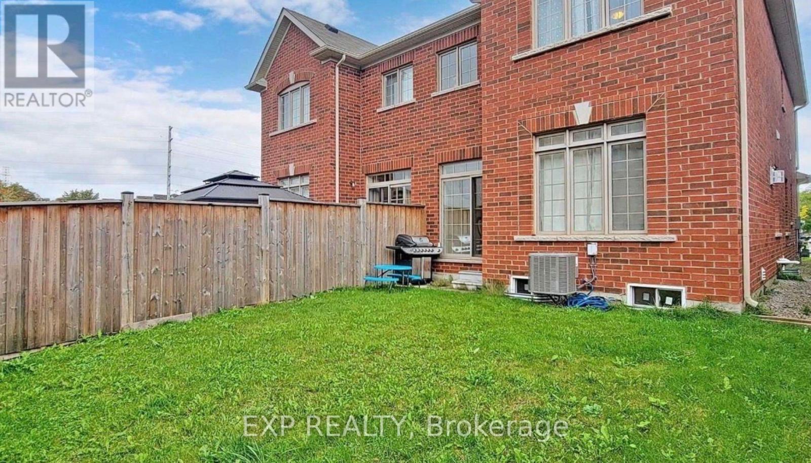 625 Sweetwater Crescent, Newmarket, Ontario  L3X 0H5 - Photo 11 - N13035424