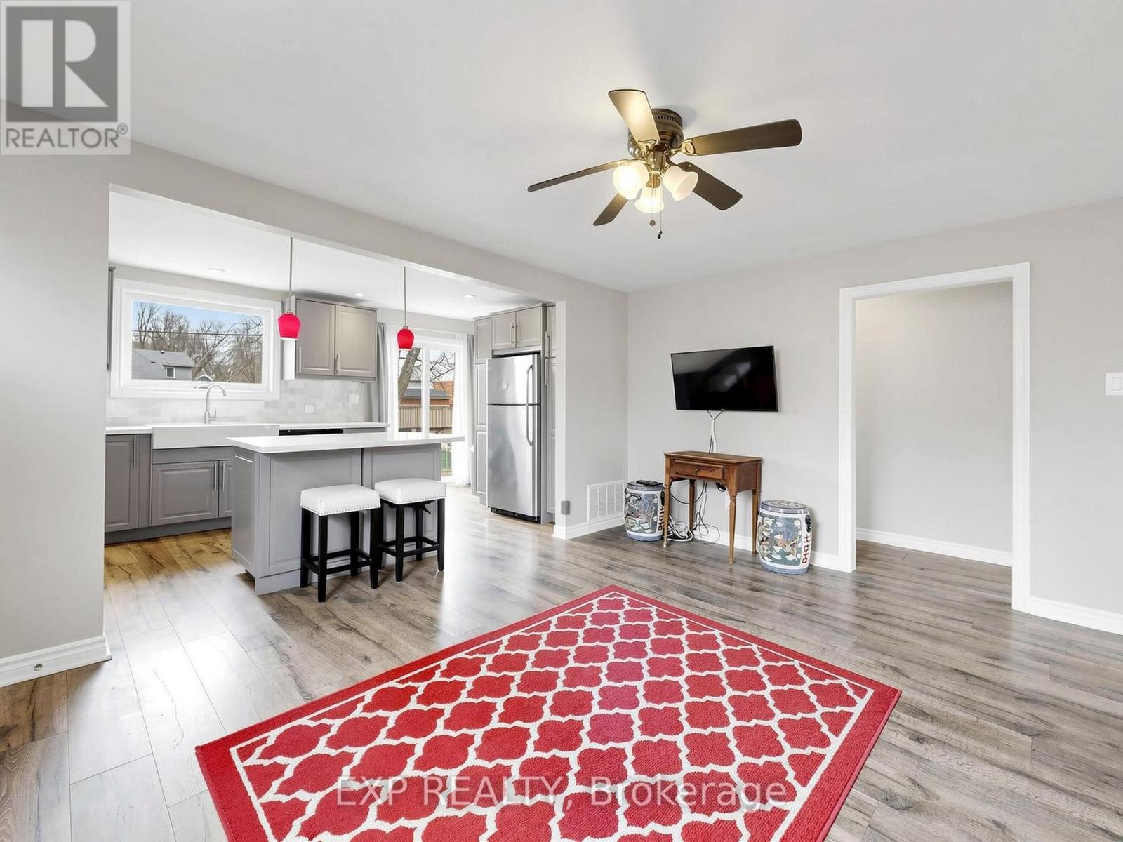 262 Woodycrest Avenue, Georgina, Ontario  L4P 2W2 - Photo 10 - N13035464