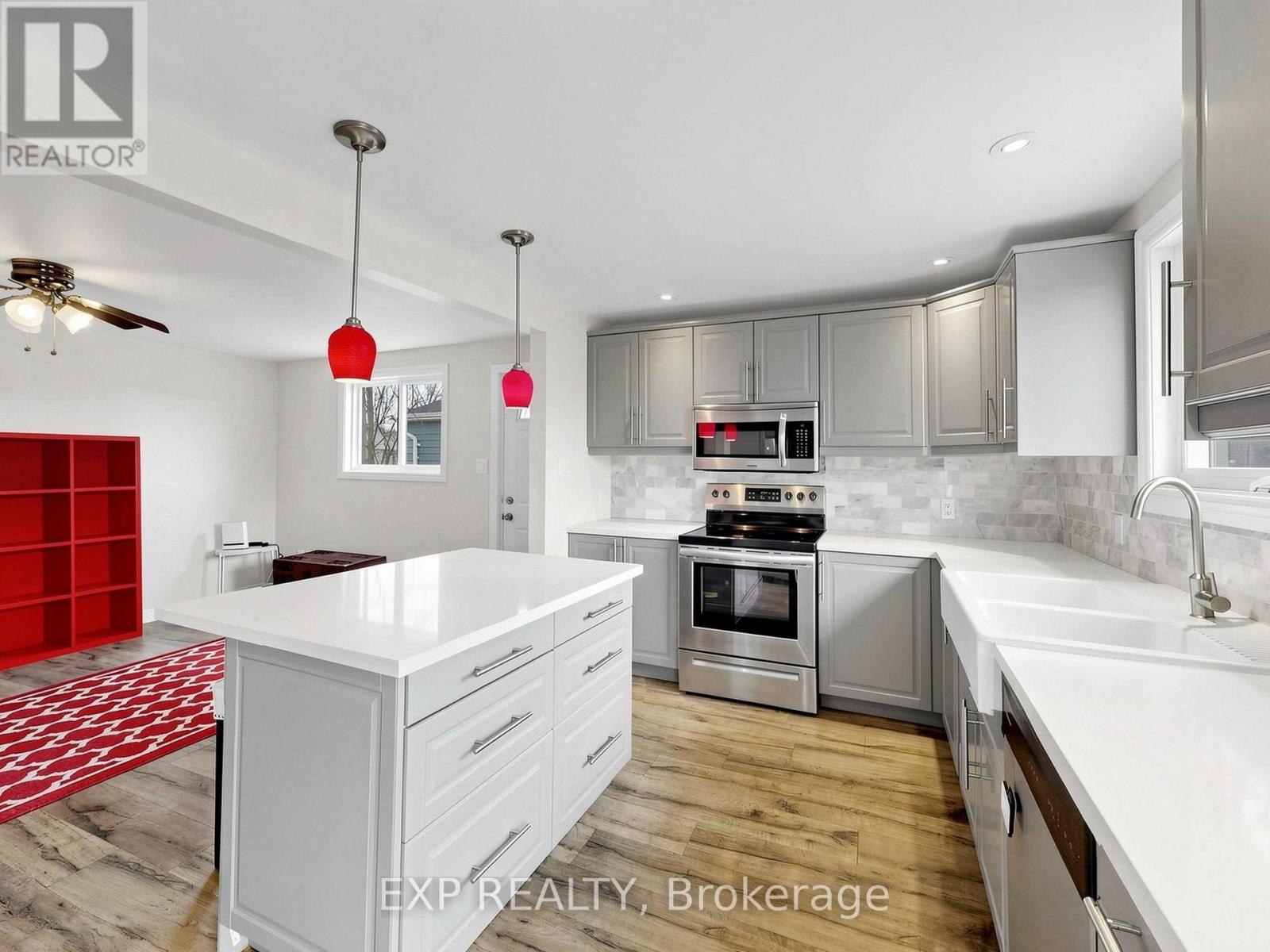 262 Woodycrest Avenue, Georgina, Ontario  L4P 2W2 - Photo 14 - N13035464