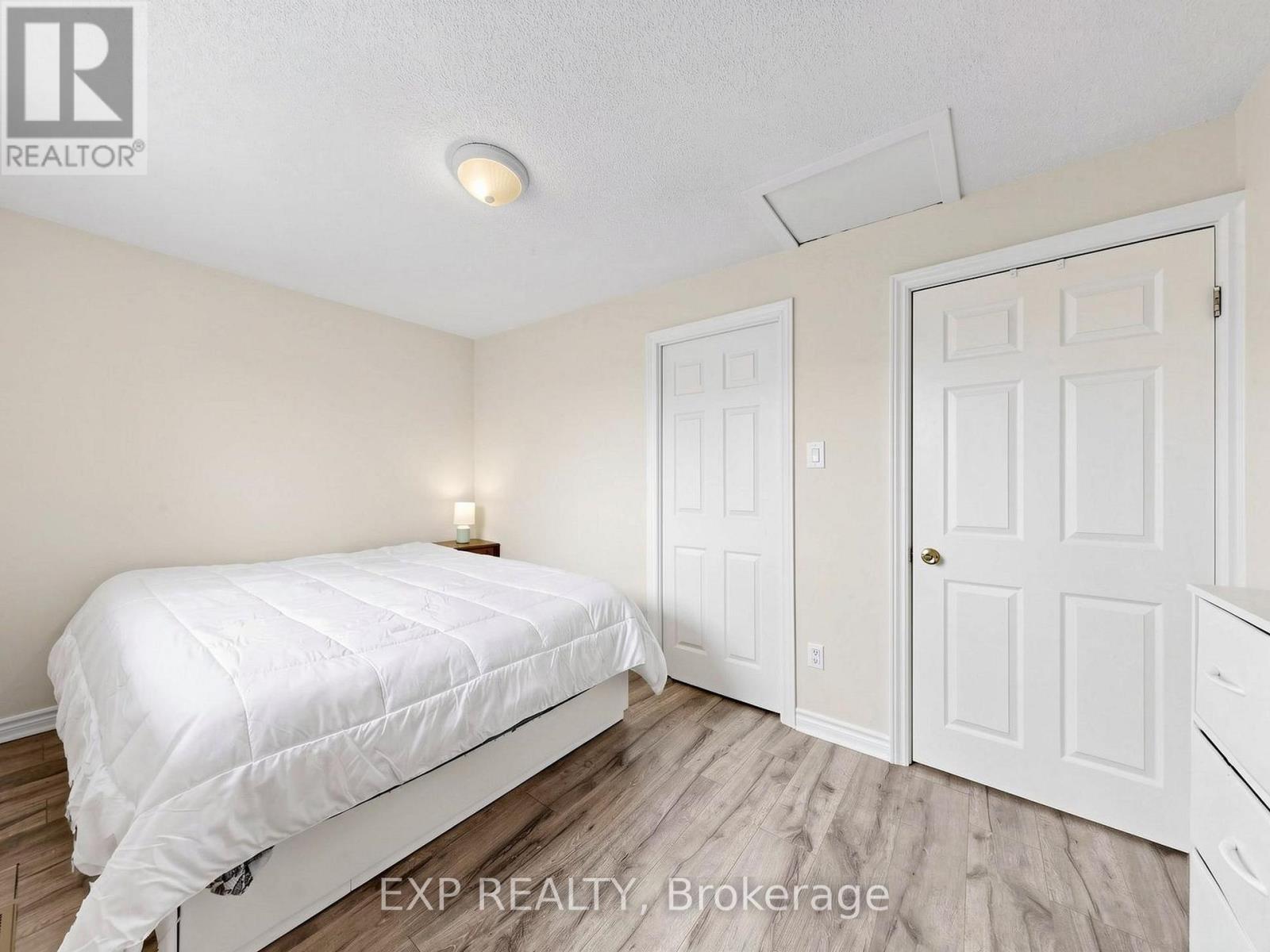 262 Woodycrest Avenue, Georgina, Ontario  L4P 2W2 - Photo 18 - N13035464