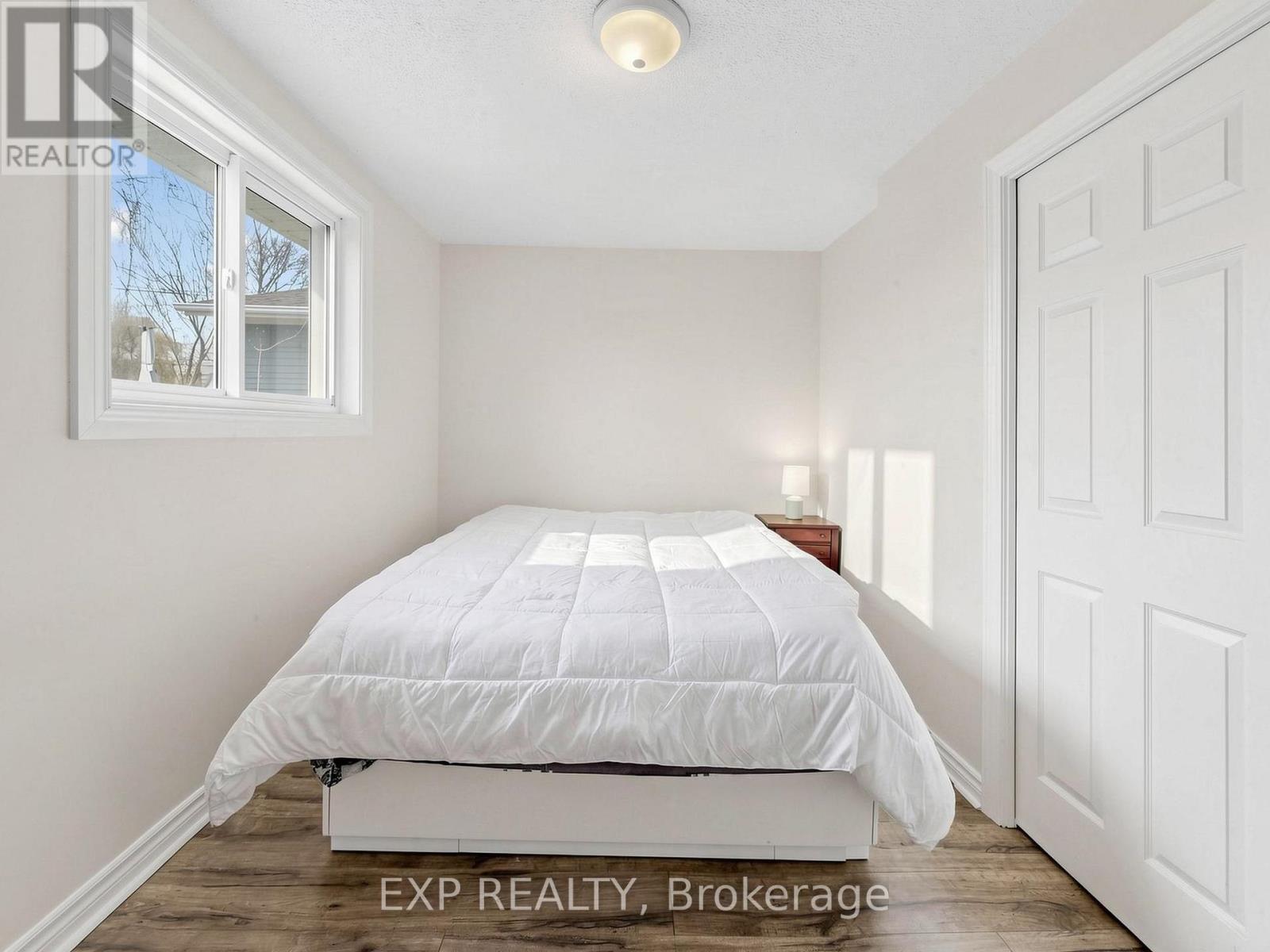 262 Woodycrest Avenue, Georgina, Ontario  L4P 2W2 - Photo 19 - N13035464