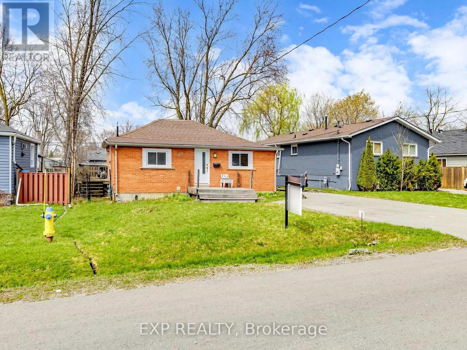 262 Woodycrest Avenue, Georgina, Ontario  L4P 2W2 - Photo 2 - N13035464