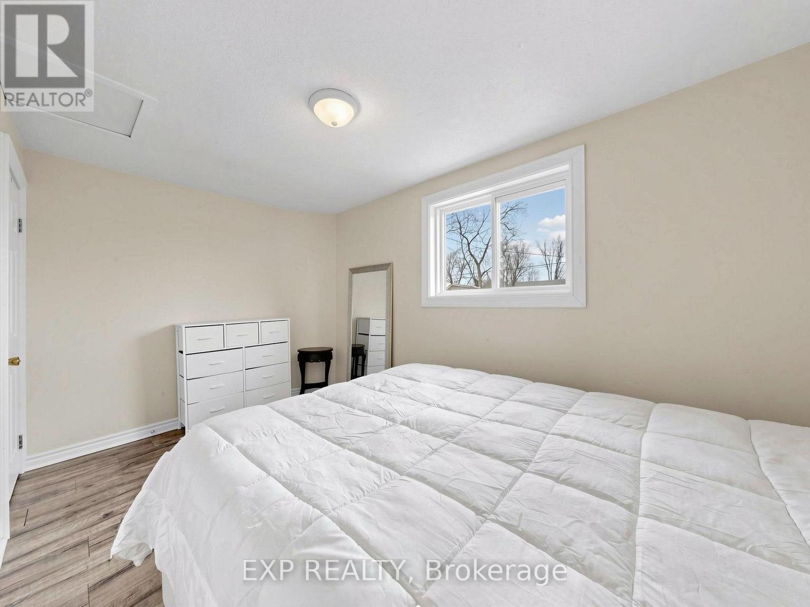 262 Woodycrest Avenue, Georgina, Ontario  L4P 2W2 - Photo 20 - N13035464